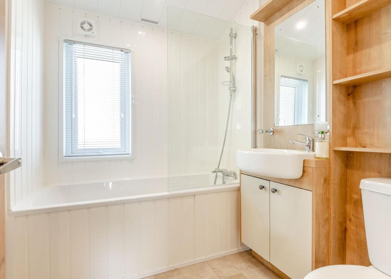Home Farm Park Lakeside Retreat Burgh le Marsh Ruang foto