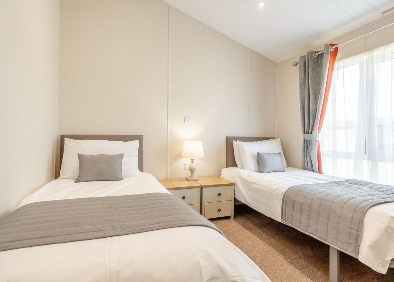 Home Farm Park Lakeside Retreat Burgh le Marsh Ruang foto
